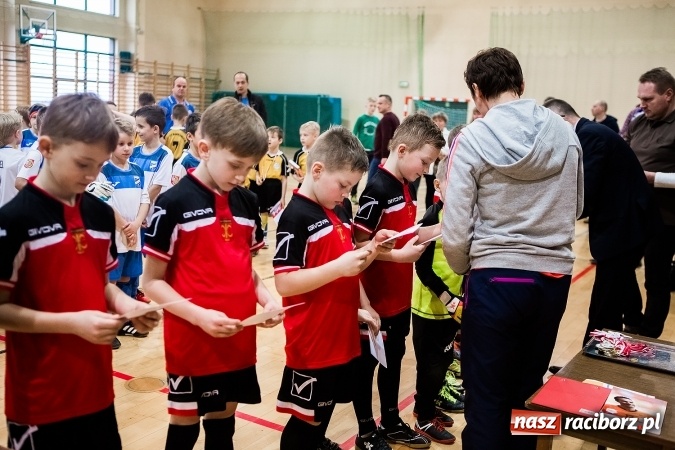 Zdjęcie w galerii na portalu naszraciborz.pl: 14. edycja Powiatowej Halowej Ligi Piłki Nożej Żaków im. Zbigniewa Oszka wiadomości z regionu