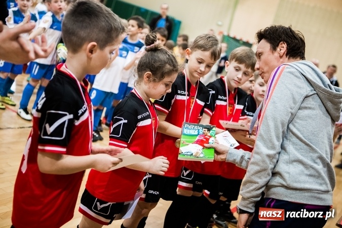 Zdjęcie w galerii na portalu naszraciborz.pl: 14. edycja Powiatowej Halowej Ligi Piłki Nożej Żaków im. Zbigniewa Oszka wiadomości z regionu