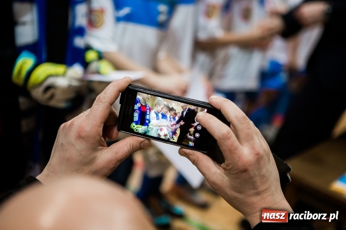 Zdjęcie w galerii na portalu naszraciborz.pl: 14. edycja Powiatowej Halowej Ligi Piłki Nożej Żaków im. Zbigniewa Oszka wiadomości z regionu