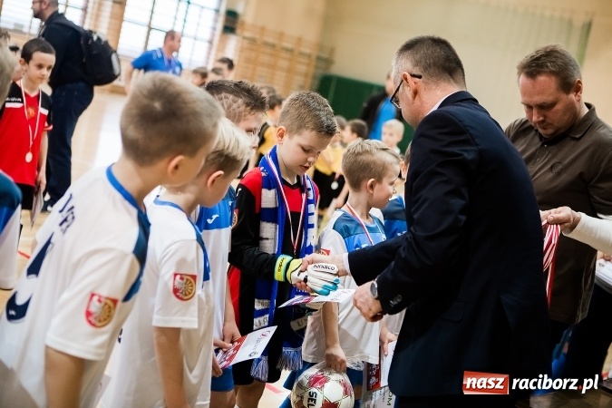 Zdjęcie w galerii na portalu naszraciborz.pl: 14. edycja Powiatowej Halowej Ligi Piłki Nożej Żaków im. Zbigniewa Oszka wiadomości z regionu