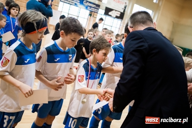 Zdjęcie w galerii na portalu naszraciborz.pl: 14. edycja Powiatowej Halowej Ligi Piłki Nożej Żaków im. Zbigniewa Oszka wiadomości z regionu