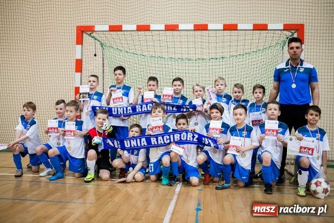 Zdjęcie w galerii na portalu naszraciborz.pl: 14. edycja Powiatowej Halowej Ligi Piłki Nożej Żaków im. Zbigniewa Oszka wiadomości z regionu