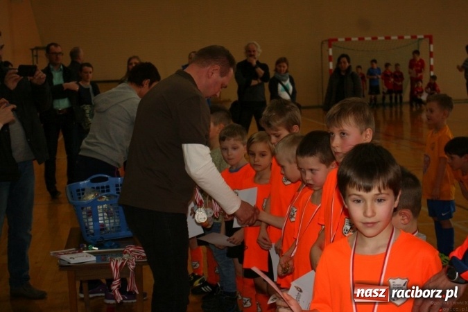 Zdjęcie w galerii na portalu naszraciborz.pl: 14. edycja Powiatowej Halowej Ligi Piłki Nożej Żaków im. Zbigniewa Oszka wiadomości z regionu