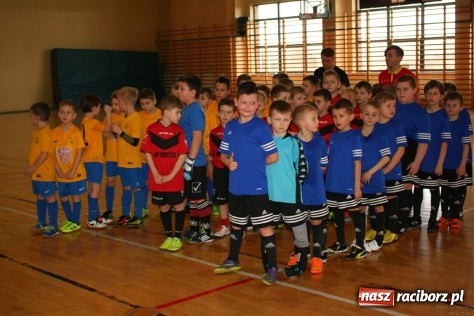 Zdjęcie w galerii na portalu naszraciborz.pl: 14. edycja Powiatowej Halowej Ligi Piłki Nożej Żaków im. Zbigniewa Oszka wiadomości z regionu