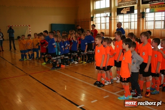 Zdjęcie w galerii na portalu naszraciborz.pl: 14. edycja Powiatowej Halowej Ligi Piłki Nożej Żaków im. Zbigniewa Oszka wiadomości z regionu