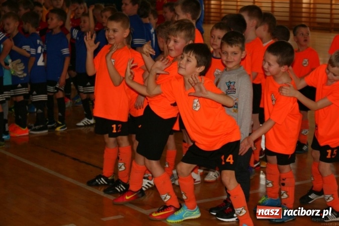Zdjęcie w galerii na portalu naszraciborz.pl: 14. edycja Powiatowej Halowej Ligi Piłki Nożej Żaków im. Zbigniewa Oszka wiadomości z regionu