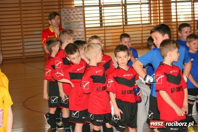 Zdjęcie w galerii na portalu naszraciborz.pl: 14. edycja Powiatowej Halowej Ligi Piłki Nożej Żaków im. Zbigniewa Oszka wiadomości z regionu