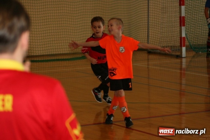 Zdjęcie w galerii na portalu naszraciborz.pl: 14. edycja Powiatowej Halowej Ligi Piłki Nożej Żaków im. Zbigniewa Oszka wiadomości z regionu