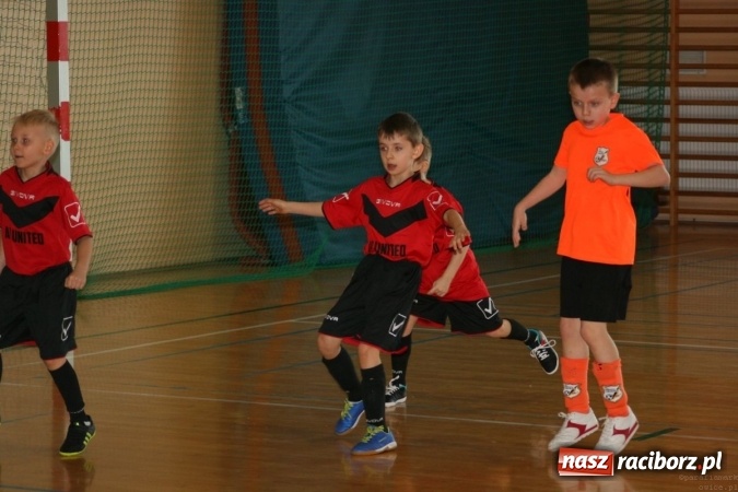 Zdjęcie w galerii na portalu naszraciborz.pl: 14. edycja Powiatowej Halowej Ligi Piłki Nożej Żaków im. Zbigniewa Oszka wiadomości z regionu