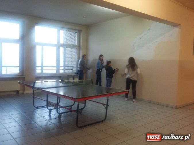 Zdjęcie w galerii na portalu naszraciborz.pl: Sztuka użytkowa w szkole. Autorami uczniowie z Nędzy  wiadomości z regionu