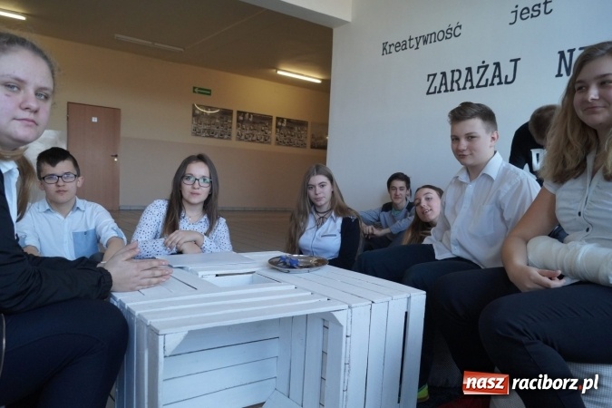 Zdjęcie w galerii na portalu naszraciborz.pl: Sztuka użytkowa w szkole. Autorami uczniowie z Nędzy  wiadomości z regionu