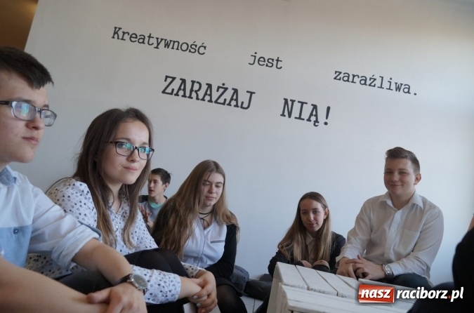 Zdjęcie w galerii na portalu naszraciborz.pl: Sztuka użytkowa w szkole. Autorami uczniowie z Nędzy  wiadomości z regionu