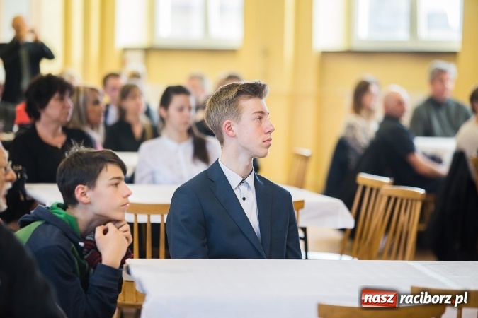 Zdjęcie w galerii na portalu naszraciborz.pl: Gala Ciekawy uczeń w CKZiU nr 1 wiadomości z regionu