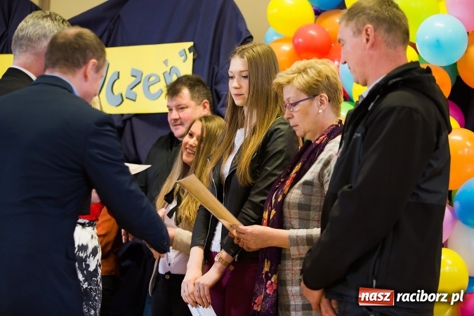 Zdjęcie w galerii na portalu naszraciborz.pl: Gala Ciekawy uczeń w CKZiU nr 1 wiadomości z regionu