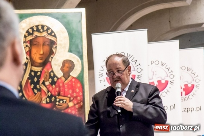 Zdjęcie w galerii na portalu naszraciborz.pl: Starosta raciborski na Nadzwyczajnym Zgromadzeniu Og&oacute;lnym Związku Powiat&oacute;w Polskich w Częstochowie wiadomości z regionu