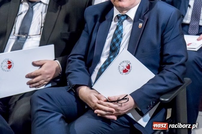 Zdjęcie w galerii na portalu naszraciborz.pl: Starosta raciborski na Nadzwyczajnym Zgromadzeniu Og&oacute;lnym Związku Powiat&oacute;w Polskich w Częstochowie wiadomości z regionu