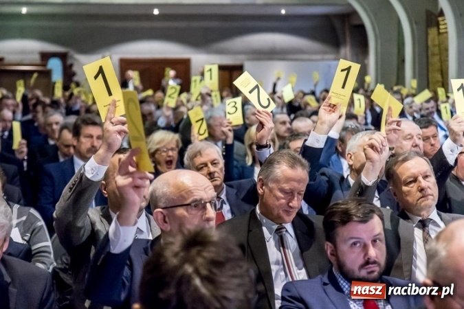 Zdjęcie w galerii na portalu naszraciborz.pl: Starosta raciborski na Nadzwyczajnym Zgromadzeniu Og&oacute;lnym Związku Powiat&oacute;w Polskich w Częstochowie wiadomości z regionu