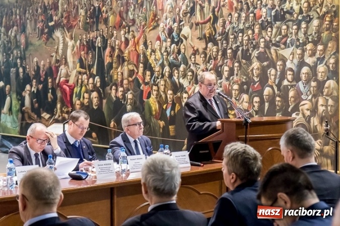 Zdjęcie w galerii na portalu naszraciborz.pl: Starosta raciborski na Nadzwyczajnym Zgromadzeniu Og&oacute;lnym Związku Powiat&oacute;w Polskich w Częstochowie wiadomości z regionu