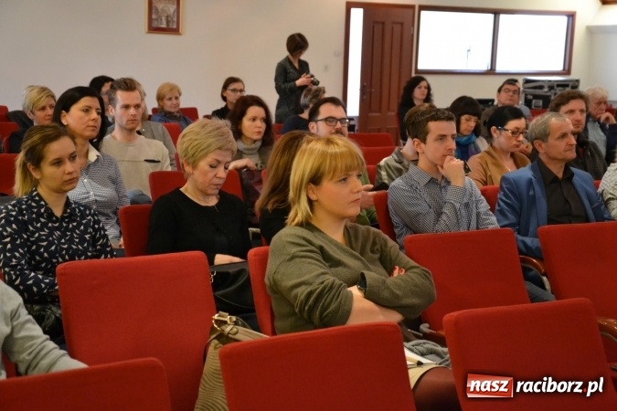 Zdjęcie w galerii na portalu naszraciborz.pl: Rozwój potencjału przyrodniczego i kulturowego na rzecz wspierania zatrudnienia - szkolenie na zamku za nami  wiadomości z regionu