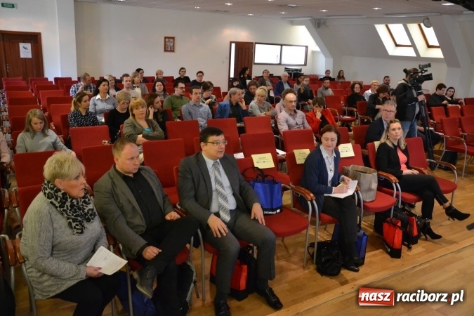 Zdjęcie w galerii na portalu naszraciborz.pl: Rozwój potencjału przyrodniczego i kulturowego na rzecz wspierania zatrudnienia - szkolenie na zamku za nami  wiadomości z regionu