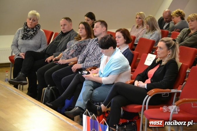 Zdjęcie w galerii na portalu naszraciborz.pl: Rozwój potencjału przyrodniczego i kulturowego na rzecz wspierania zatrudnienia - szkolenie na zamku za nami  wiadomości z regionu