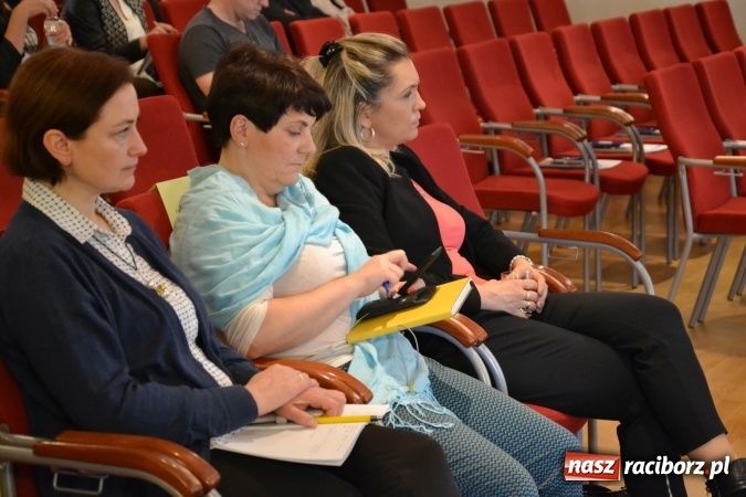 Zdjęcie w galerii na portalu naszraciborz.pl: Rozwój potencjału przyrodniczego i kulturowego na rzecz wspierania zatrudnienia - szkolenie na zamku za nami  wiadomości z regionu