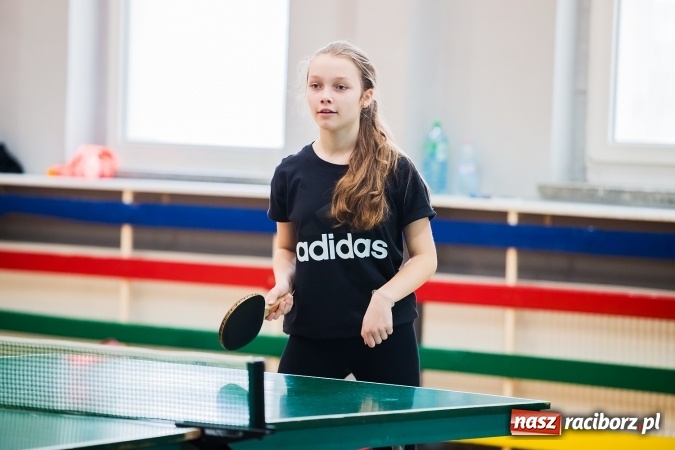 Zdjęcie w galerii na portalu naszraciborz.pl: Tenis stołowy szk&oacute;ł podstawowych w MOS-ie wiadomości z regionu