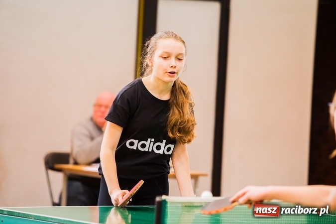 Zdjęcie w galerii na portalu naszraciborz.pl: Tenis stołowy szk&oacute;ł podstawowych w MOS-ie wiadomości z regionu