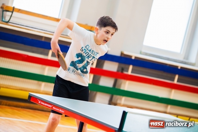Zdjęcie w galerii na portalu naszraciborz.pl: Tenis stołowy szk&oacute;ł podstawowych w MOS-ie wiadomości z regionu