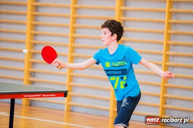 Zdjęcie w galerii na portalu naszraciborz.pl: Tenis stołowy szk&oacute;ł podstawowych w MOS-ie wiadomości z regionu