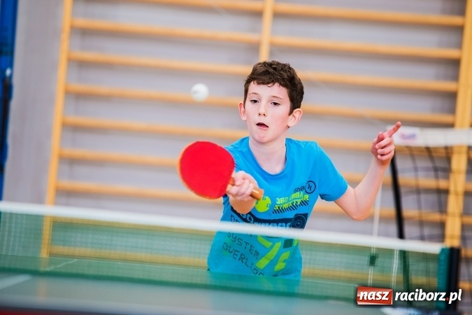 Zdjęcie w galerii na portalu naszraciborz.pl: Tenis stołowy szk&oacute;ł podstawowych w MOS-ie wiadomości z regionu
