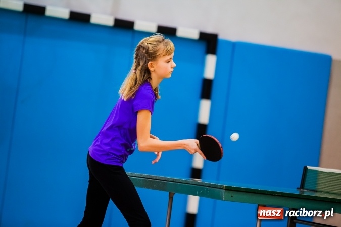 Zdjęcie w galerii na portalu naszraciborz.pl: Tenis stołowy szk&oacute;ł podstawowych w MOS-ie wiadomości z regionu