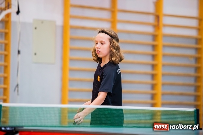 Zdjęcie w galerii na portalu naszraciborz.pl: Tenis stołowy szk&oacute;ł podstawowych w MOS-ie wiadomości z regionu