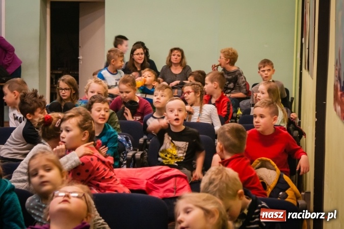 Zdjęcie w galerii na portalu naszraciborz.pl: Zaczarowane krzesiwo w Młodzieżowym Domu Kultury wiadomości z regionu