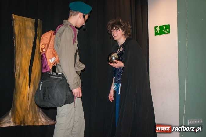 Zdjęcie w galerii na portalu naszraciborz.pl: Zaczarowane krzesiwo w Młodzieżowym Domu Kultury wiadomości z regionu