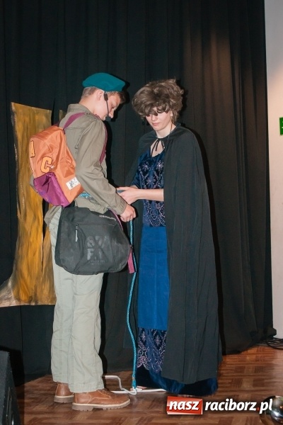 Zdjęcie w galerii na portalu naszraciborz.pl: Zaczarowane krzesiwo w Młodzieżowym Domu Kultury wiadomości z regionu