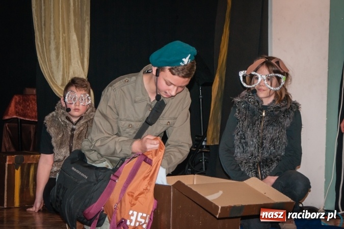 Zdjęcie w galerii na portalu naszraciborz.pl: Zaczarowane krzesiwo w Młodzieżowym Domu Kultury wiadomości z regionu