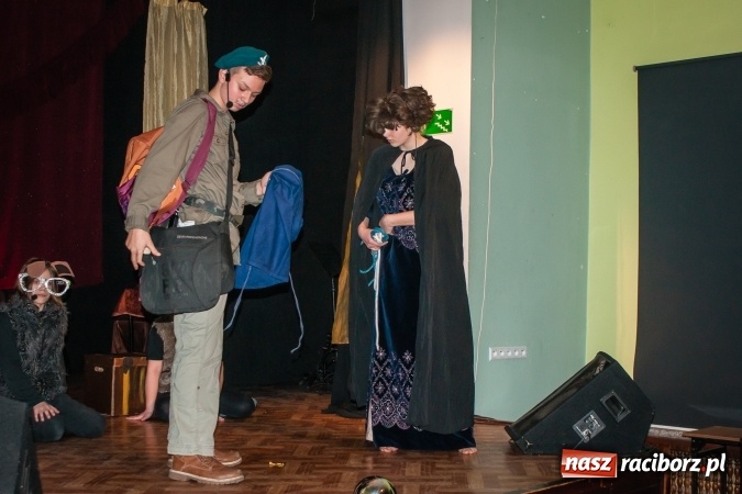 Zdjęcie w galerii na portalu naszraciborz.pl: Zaczarowane krzesiwo w Młodzieżowym Domu Kultury wiadomości z regionu