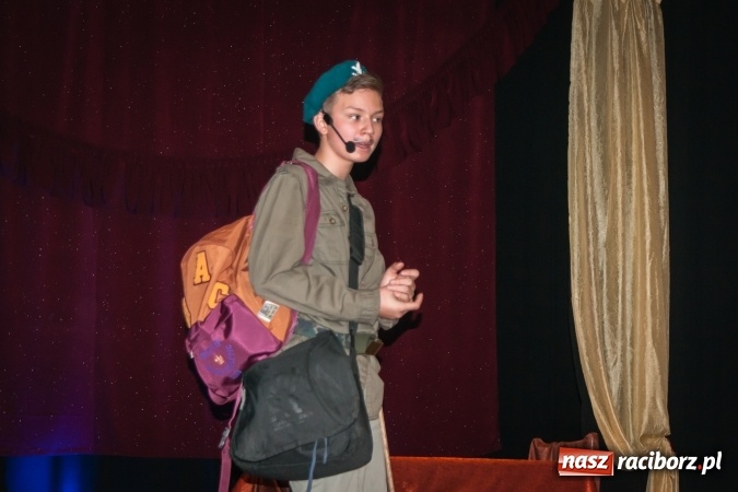 Zdjęcie w galerii na portalu naszraciborz.pl: Zaczarowane krzesiwo w Młodzieżowym Domu Kultury wiadomości z regionu