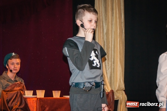 Zdjęcie w galerii na portalu naszraciborz.pl: Zaczarowane krzesiwo w Młodzieżowym Domu Kultury wiadomości z regionu