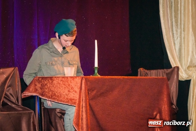 Zdjęcie w galerii na portalu naszraciborz.pl: Zaczarowane krzesiwo w Młodzieżowym Domu Kultury wiadomości z regionu