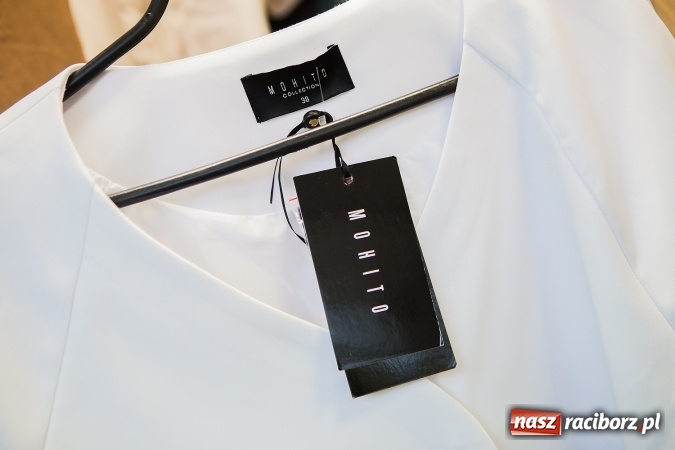 Zdjęcie w galerii na portalu naszraciborz.pl: Nowy sklep Fashion World przy Opawskiej w Raciborzu - otwarcie 8 marca! Dla każdej Pani z okazji Dnia Kobiet prezent do zakupów! wiadomości z regionu