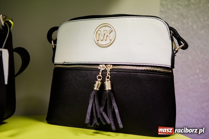 Zdjęcie w galerii na portalu naszraciborz.pl: Nowy sklep Fashion World przy Opawskiej w Raciborzu - otwarcie 8 marca! Dla każdej Pani z okazji Dnia Kobiet prezent do zakupów! wiadomości z regionu