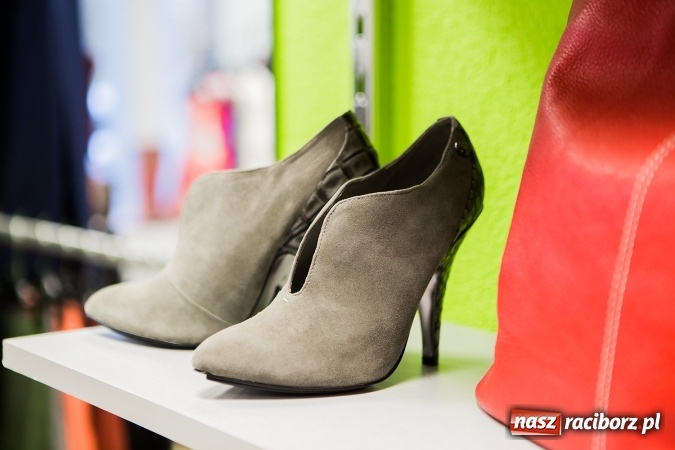 Zdjęcie w galerii na portalu naszraciborz.pl: Nowy sklep Fashion World przy Opawskiej w Raciborzu - otwarcie 8 marca! Dla każdej Pani z okazji Dnia Kobiet prezent do zakupów! wiadomości z regionu