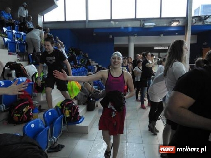 Zdjęcie w galerii na portalu naszraciborz.pl: Pływanie. Raciborskie sztafety na medal  wiadomości z regionu