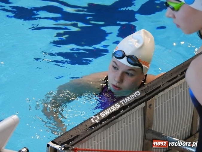 Zdjęcie w galerii na portalu naszraciborz.pl: Pływanie. Raciborskie sztafety na medal  wiadomości z regionu
