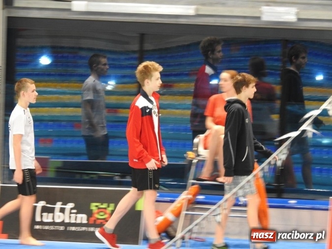 Zdjęcie w galerii na portalu naszraciborz.pl: Pływanie. Raciborskie sztafety na medal  wiadomości z regionu