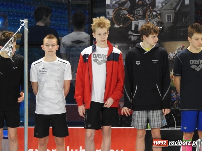 Zdjęcie w galerii na portalu naszraciborz.pl: Pływanie. Raciborskie sztafety na medal  wiadomości z regionu