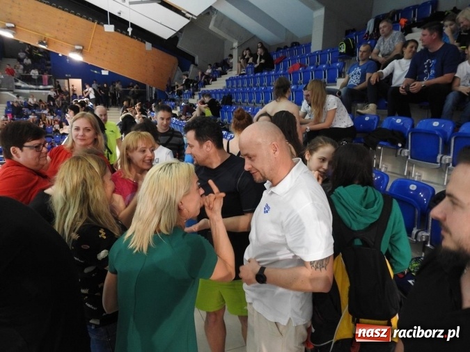 Zdjęcie w galerii na portalu naszraciborz.pl: Pływanie. Raciborskie sztafety na medal  wiadomości z regionu