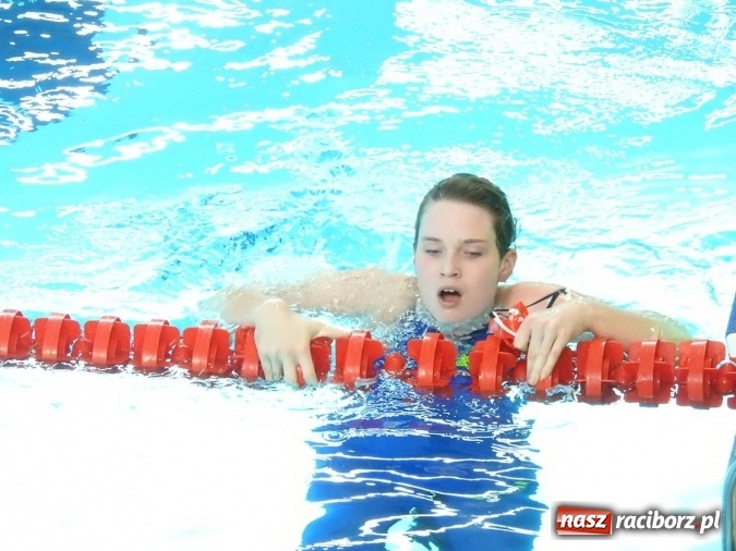 Zdjęcie w galerii na portalu naszraciborz.pl: Pływanie. Raciborskie sztafety na medal  wiadomości z regionu